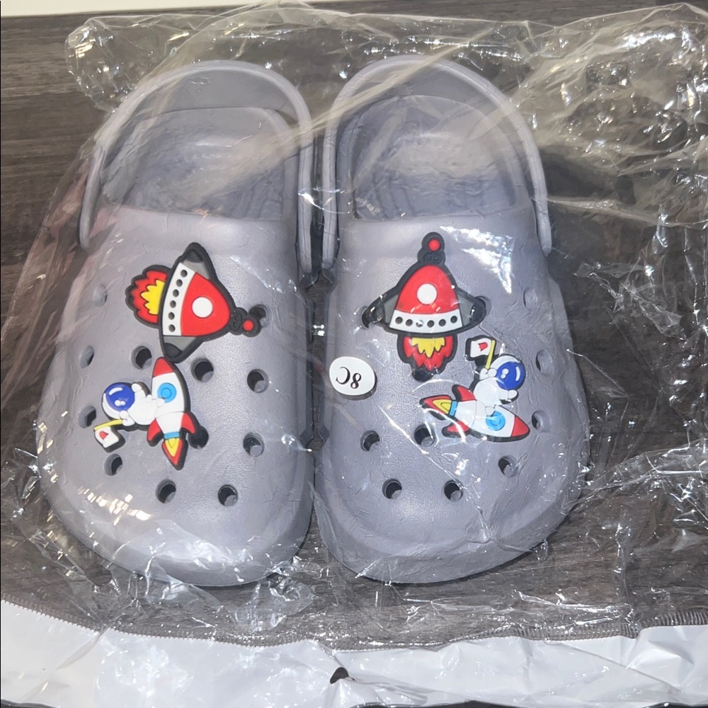Kids Light Gray Space-Themed Slip-On Sandals